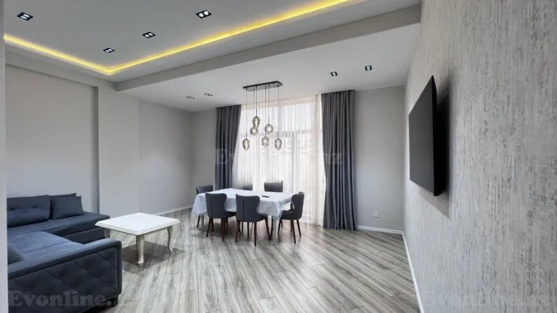 3 otaqlı Mənzil 130 m² 28 May m. Kirayə verilir