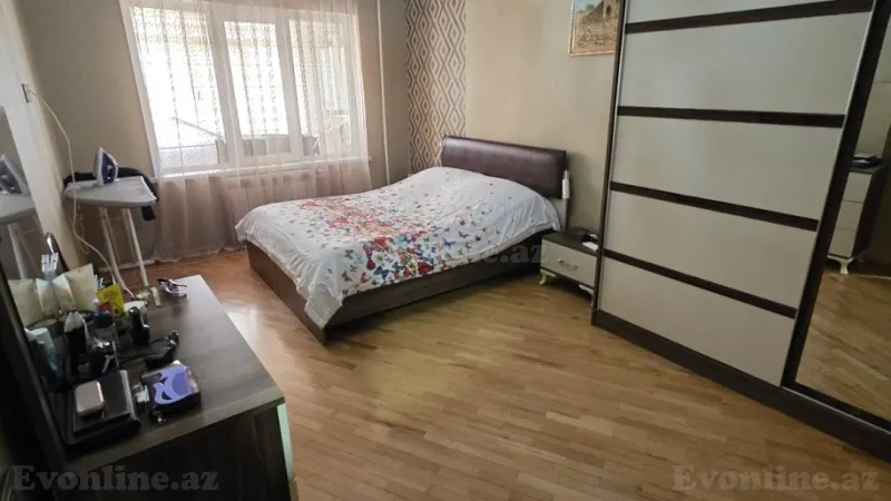 Satılır 2 otaqlı Mənzil Köhnə tikili 70 m² 8-ci mikrorayon - şəkil 2