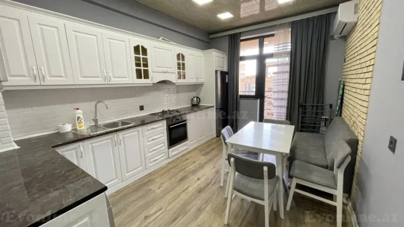Kirayə verilir 2 otaqlı Mənzil Yeni tikili 90 m² Xətai m. - şəkil 3