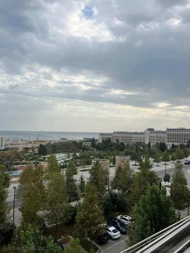 Kirayə verilir 3 otaqlı Mənzil Yeni tikili 140 m² Xətai r. - şəkil 2