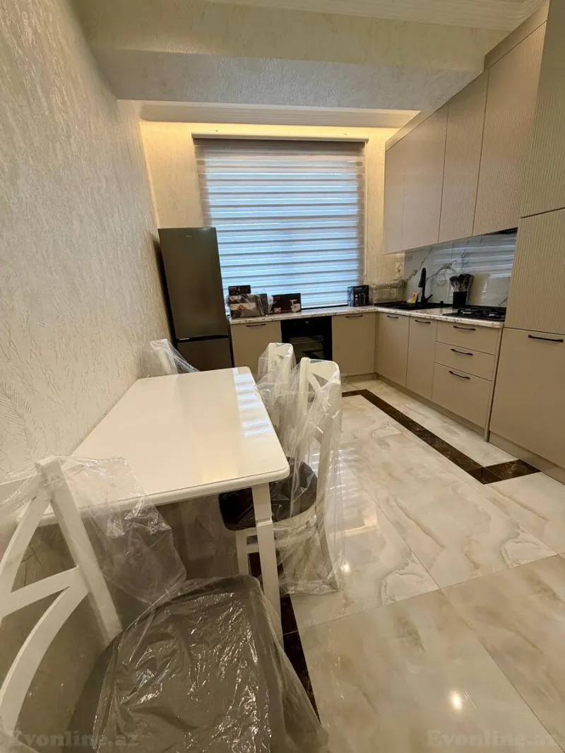 Kirayə verilir 2 otaqlı Mənzil Yeni tikili 85 m² 28 May m. - şəkil 14