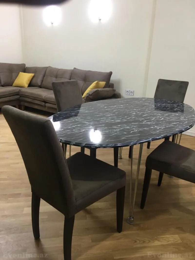 Kirayə verilir 2 otaqlı Mənzil Yeni tikili 70 m² 28 May m.