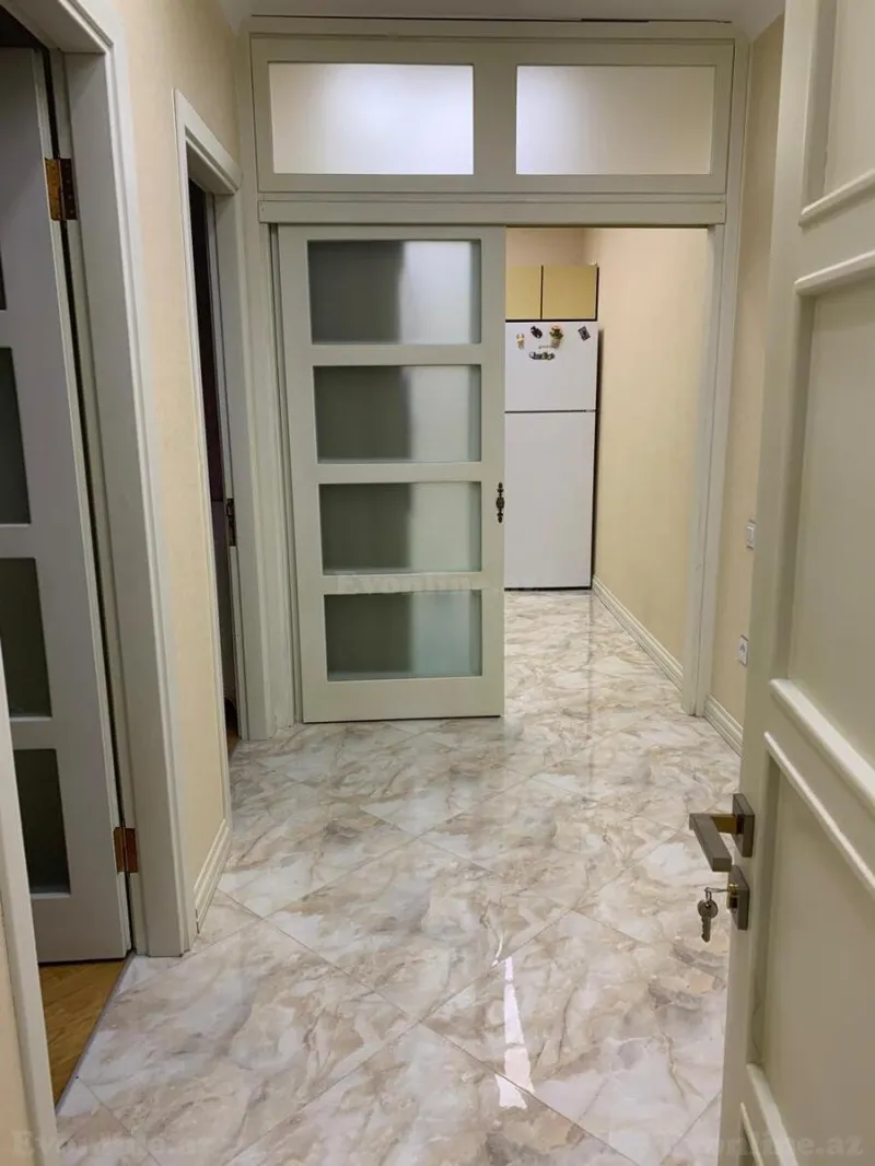 Kirayə verilir 2 otaqlı Mənzil Yeni tikili 70 m² 28 May m. - şəkil 11