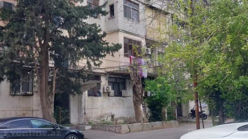 2 otaqlı Mənzil 42 m² 4-cü mikrorayon Satılır