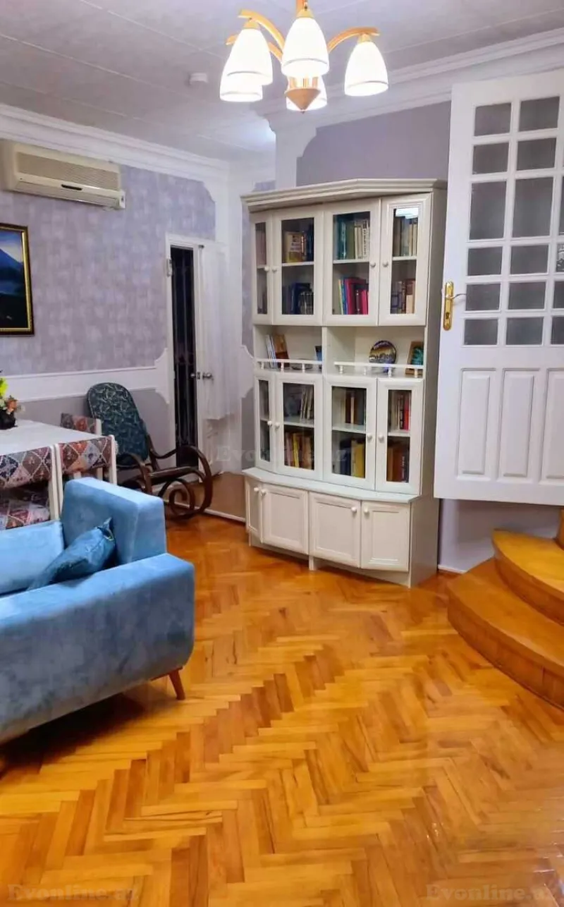 Kirayə verilir 2 otaqlı Mənzil Köhnə tikili 50 m² Sahil m. - şəkil 12