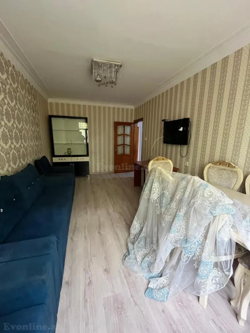 Kirayə verilir 2 otaqlı Mənzil Köhnə tikili 70 m² 8-ci mikrorayon - şəkil 2