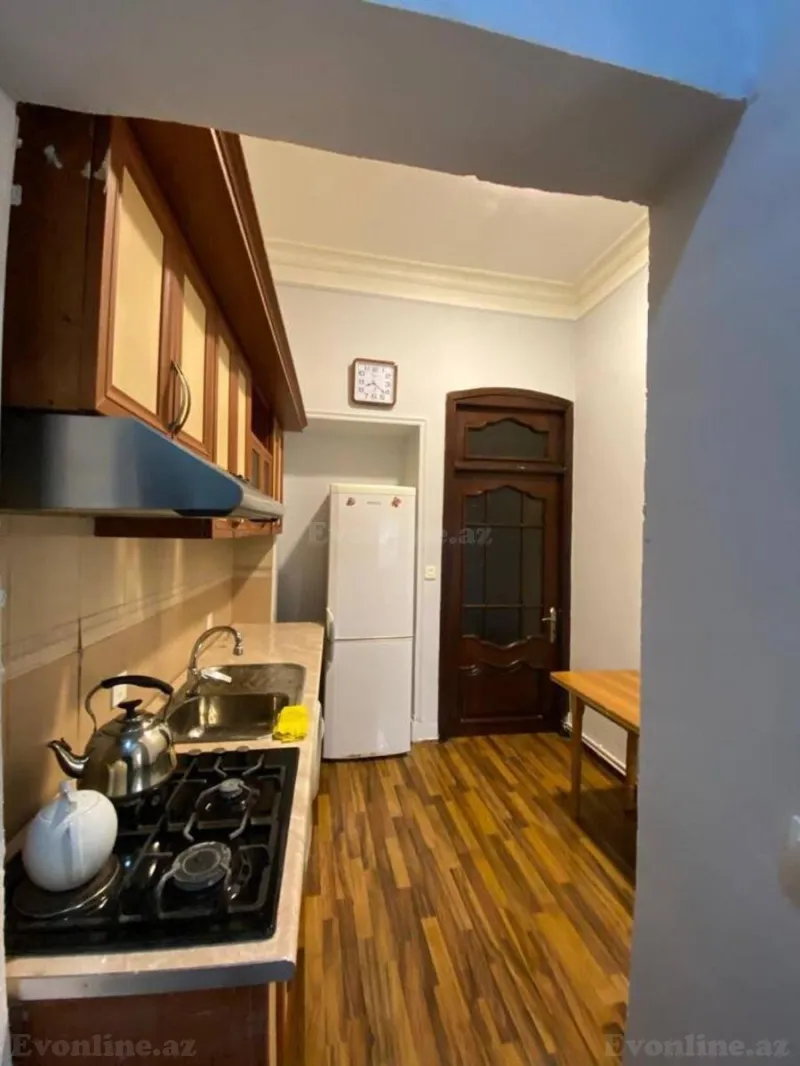 Kirayə verilir 3 otaqlı Mənzil Köhnə tikili 50 m² Nərimanov r. - şəkil 6