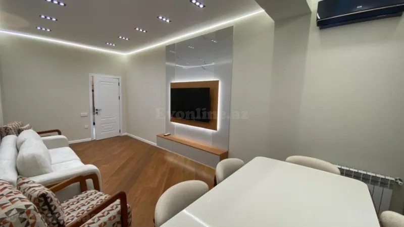 Satılır 2 otaqlı Mənzil Yeni tikili 70 m² 28 May m. - şəkil 2