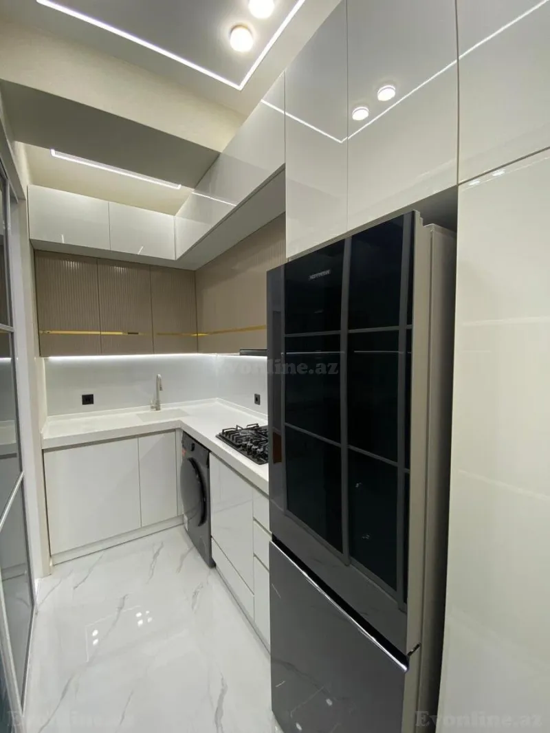 Satılır 2 otaqlı Mənzil Yeni tikili 70 m² 28 May m. - şəkil 4