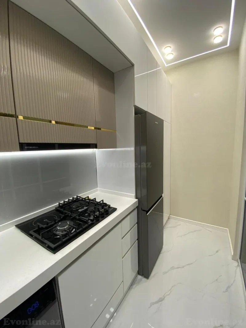 Satılır 2 otaqlı Mənzil Yeni tikili 70 m² 28 May m. - şəkil 6