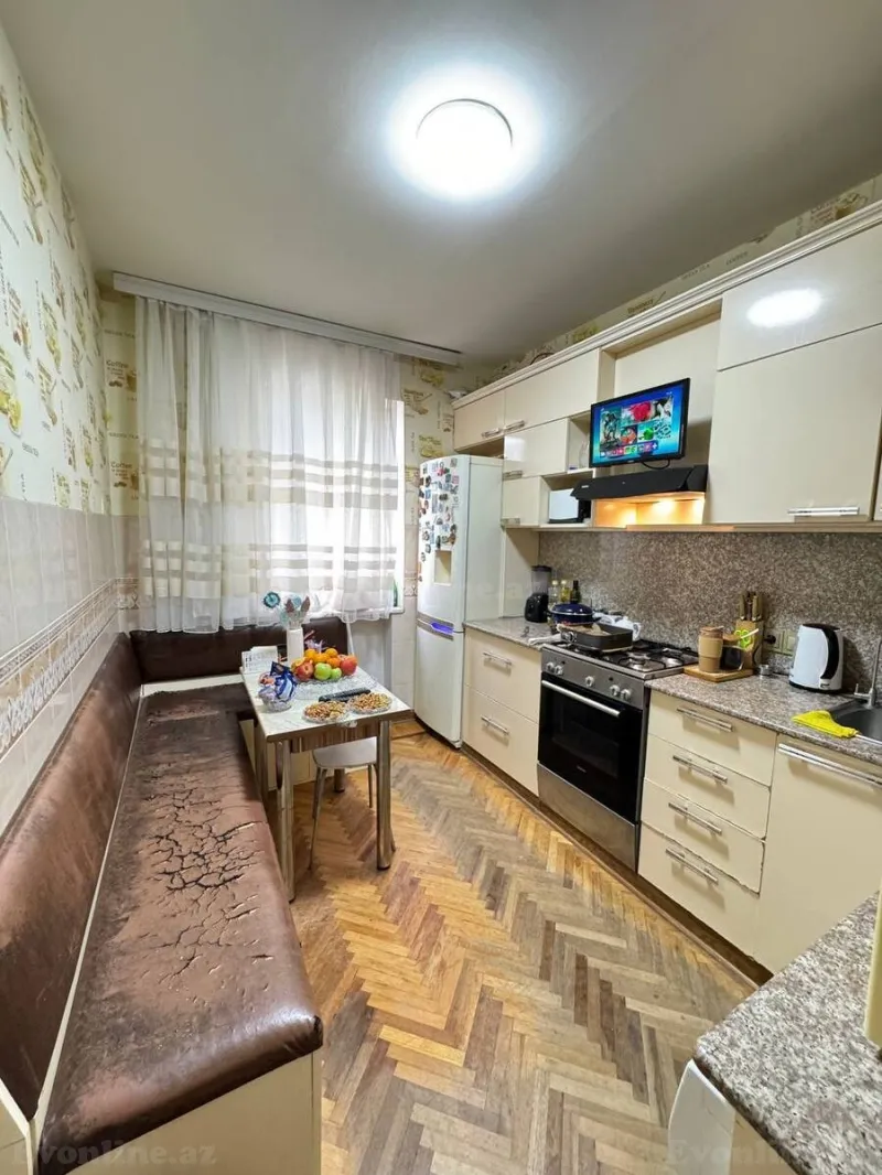 Satılır 5 otaqlı Mənzil Köhnə tikili 115 m² Badamdar - şəkil 4