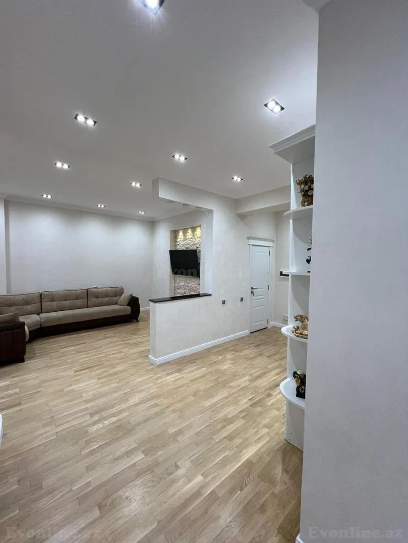 Satılır 4 otaqlı Mənzil Yeni tikili 170 m² Nəsimi r. - şəkil 9