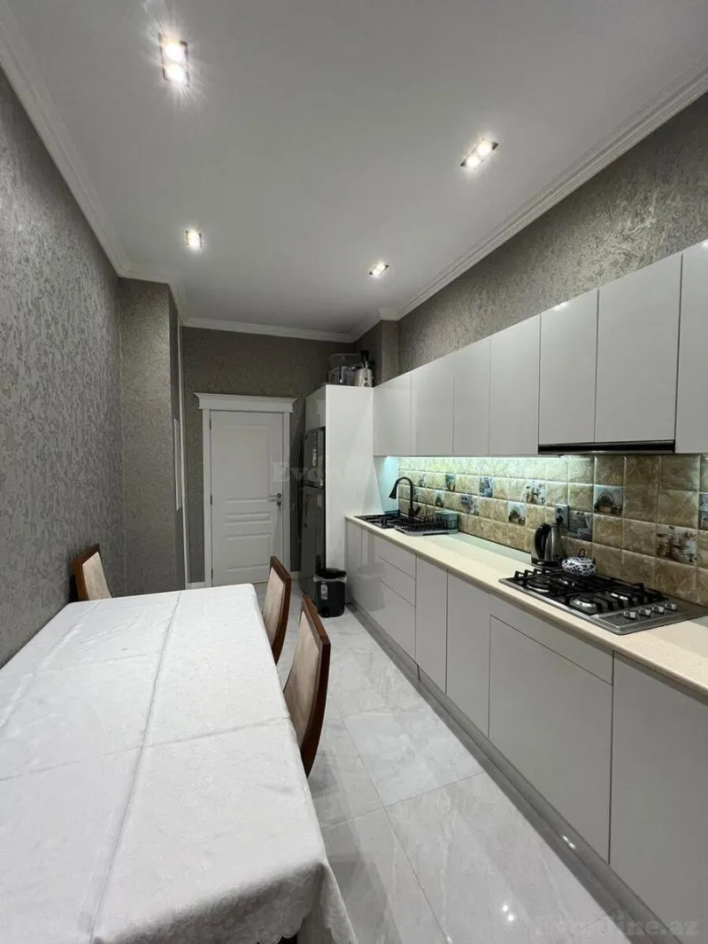 Satılır 4 otaqlı Mənzil Yeni tikili 170 m² Nəsimi r. - şəkil 14