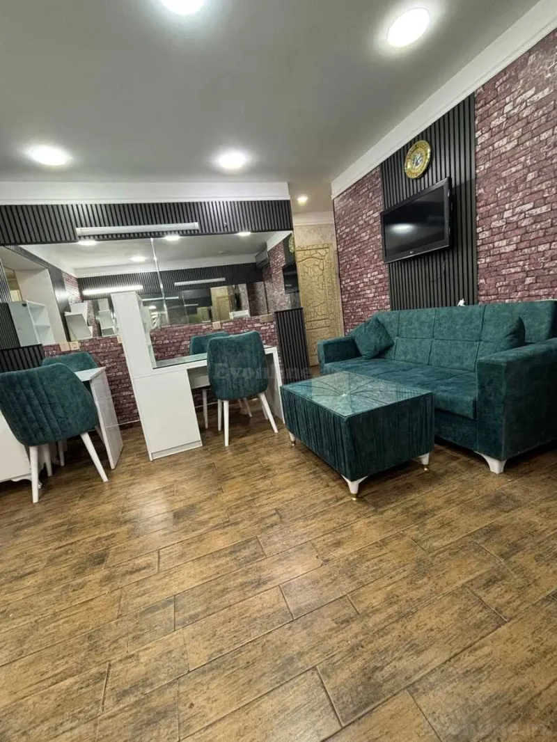 Obyekt 95 m² Elmlər Akademiyası m. Kirayə verilir