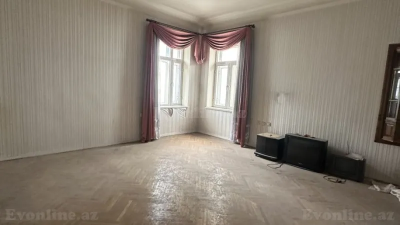 Satılır 2 otaqlı Mənzil Köhnə tikili 65 m² Sahil m. - şəkil 3