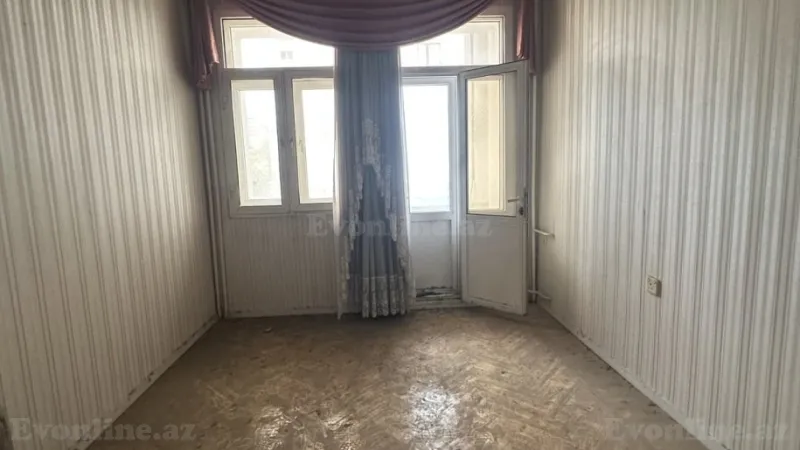 Satılır 2 otaqlı Mənzil Köhnə tikili 65 m² Sahil m. - şəkil 4