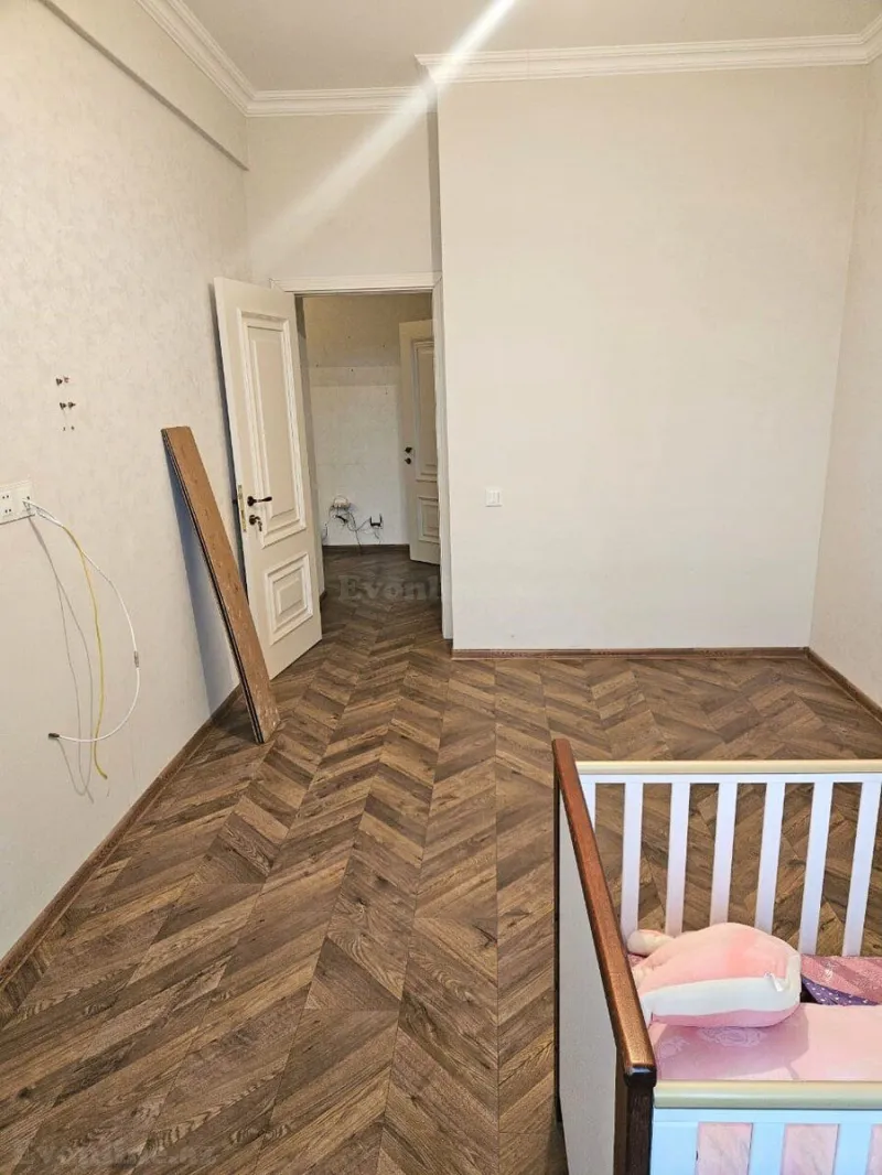 Satılır 3 otaqlı Mənzil Yeni tikili 95 m² Neftçilər m. - şəkil 4
