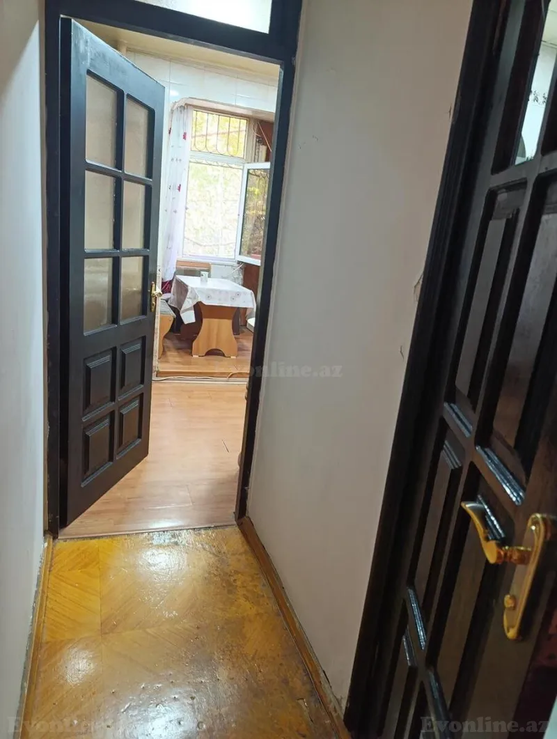 Satılır 1 otaqlı Mənzil Köhnə tikili 50 m² Gənclik m. - şəkil 2
