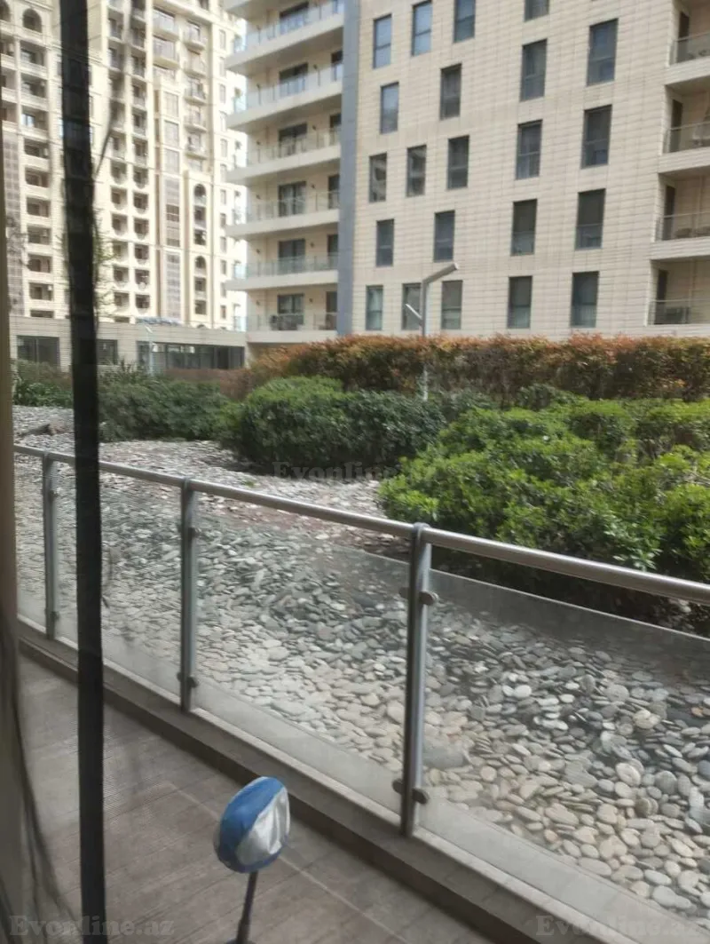 3 otaqlı Mənzil 140 m² 28 May m. Kirayə verilir