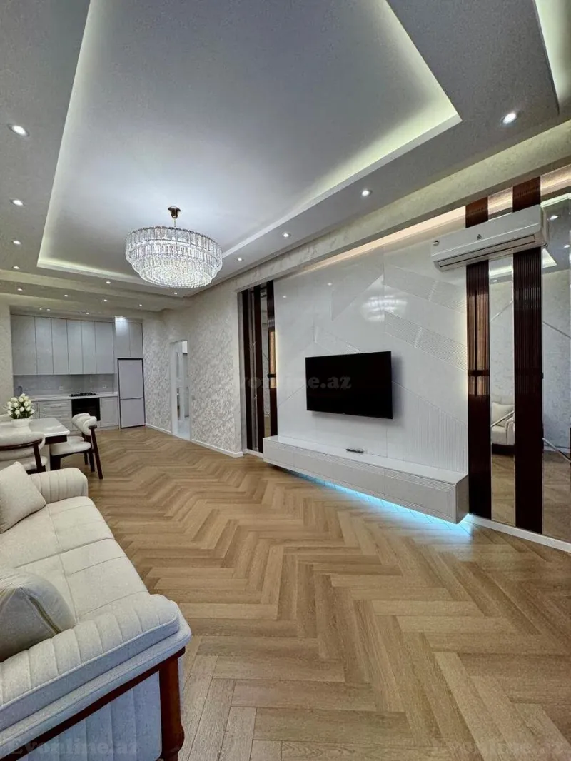 3 otaqlı Mənzil 107 m² Koroğlu m. Satılır