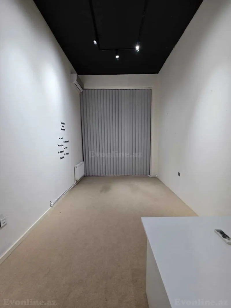 Kirayə verilir Ofis 19 m² Xətai m.