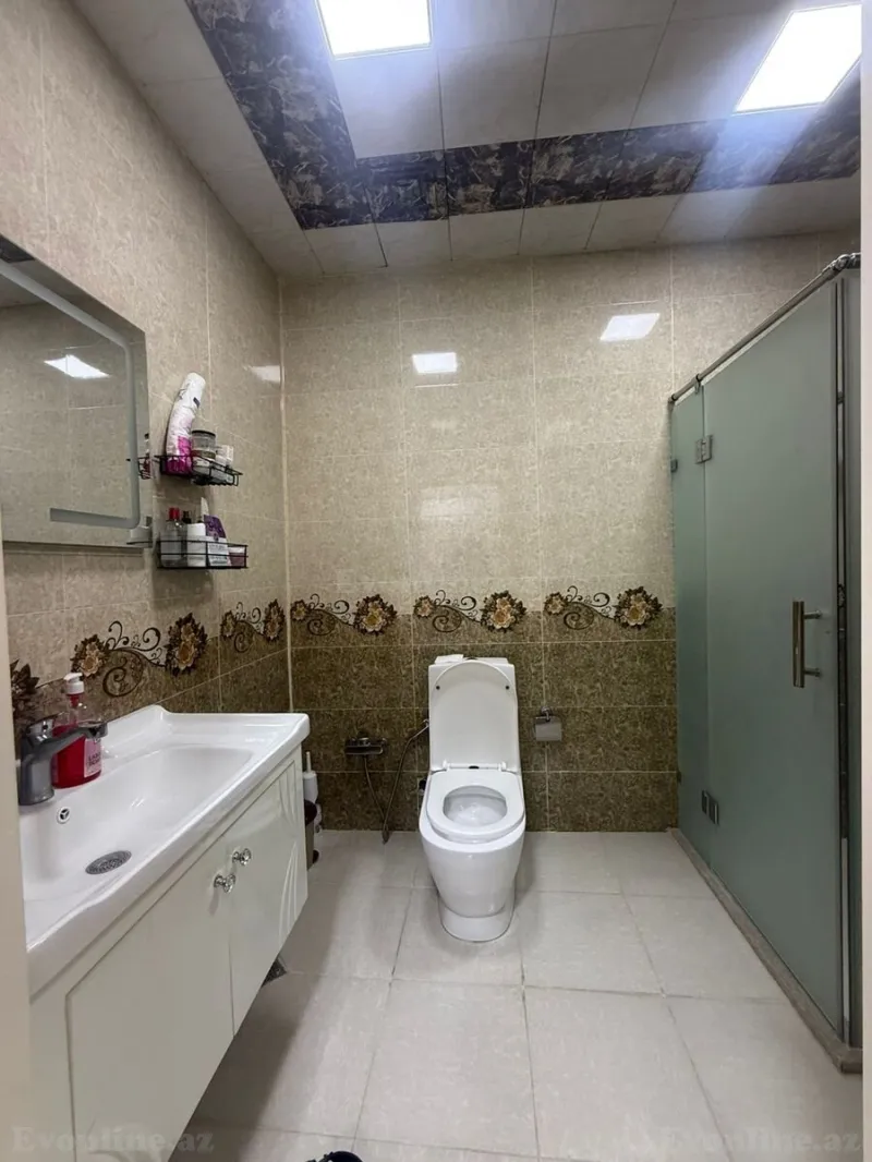 Kirayə verilir 2 otaqlı Mənzil Yeni tikili 70 m² Yeni Yasamal - şəkil 2