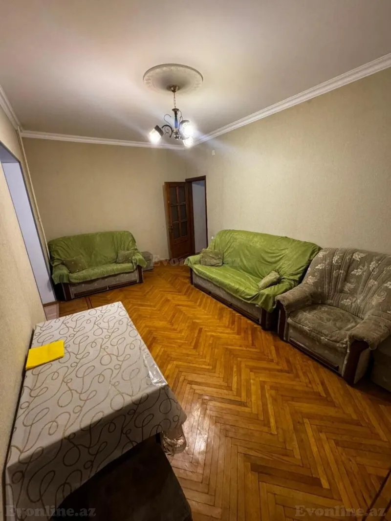 Satılır 2 otaqlı Mənzil Köhnə tikili 75 m² Gənclik m. - şəkil 3