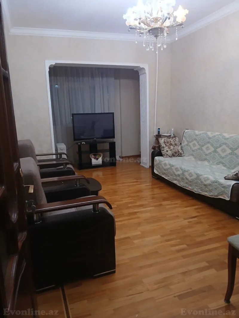 4 otaqlı Mənzil 112 m² Azadlıq prospekti m. Satılır
