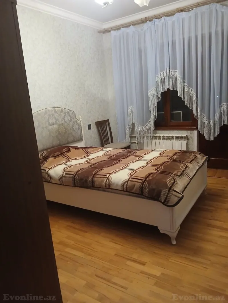 Satılır 4 otaqlı Mənzil Köhnə tikili 112 m² Azadlıq prospekti m. - şəkil 2