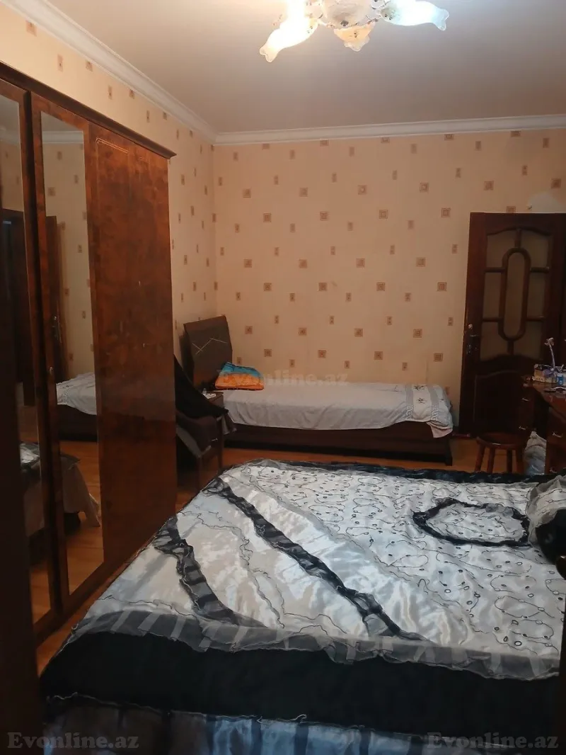 Satılır 4 otaqlı Mənzil Köhnə tikili 112 m² Azadlıq prospekti m. - şəkil 4