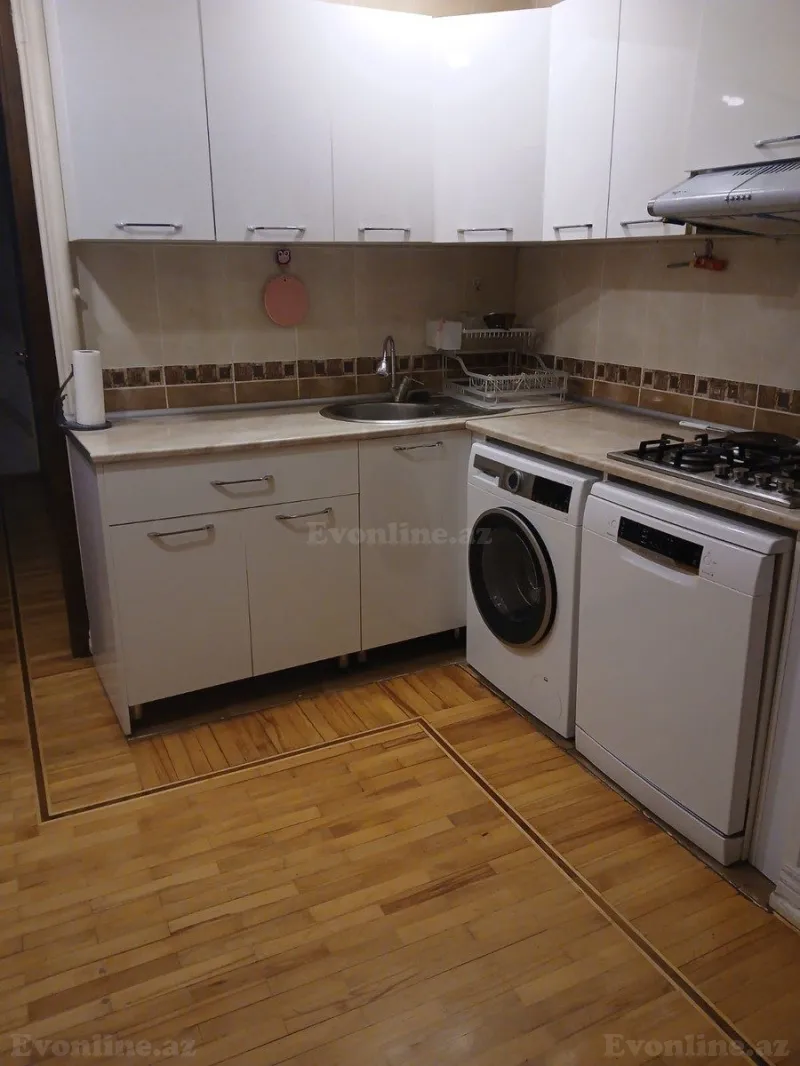 Satılır 4 otaqlı Mənzil Köhnə tikili 112 m² Azadlıq prospekti m. - şəkil 5