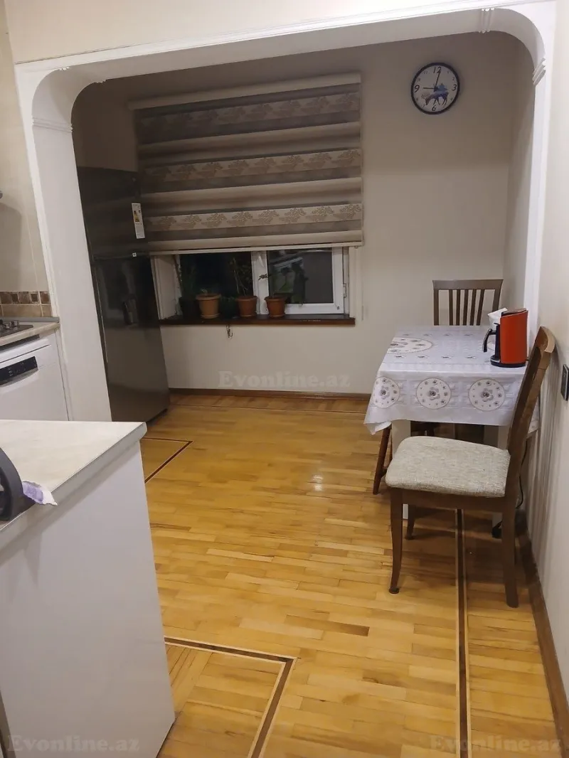 Satılır 4 otaqlı Mənzil Köhnə tikili 112 m² Azadlıq prospekti m. - şəkil 6