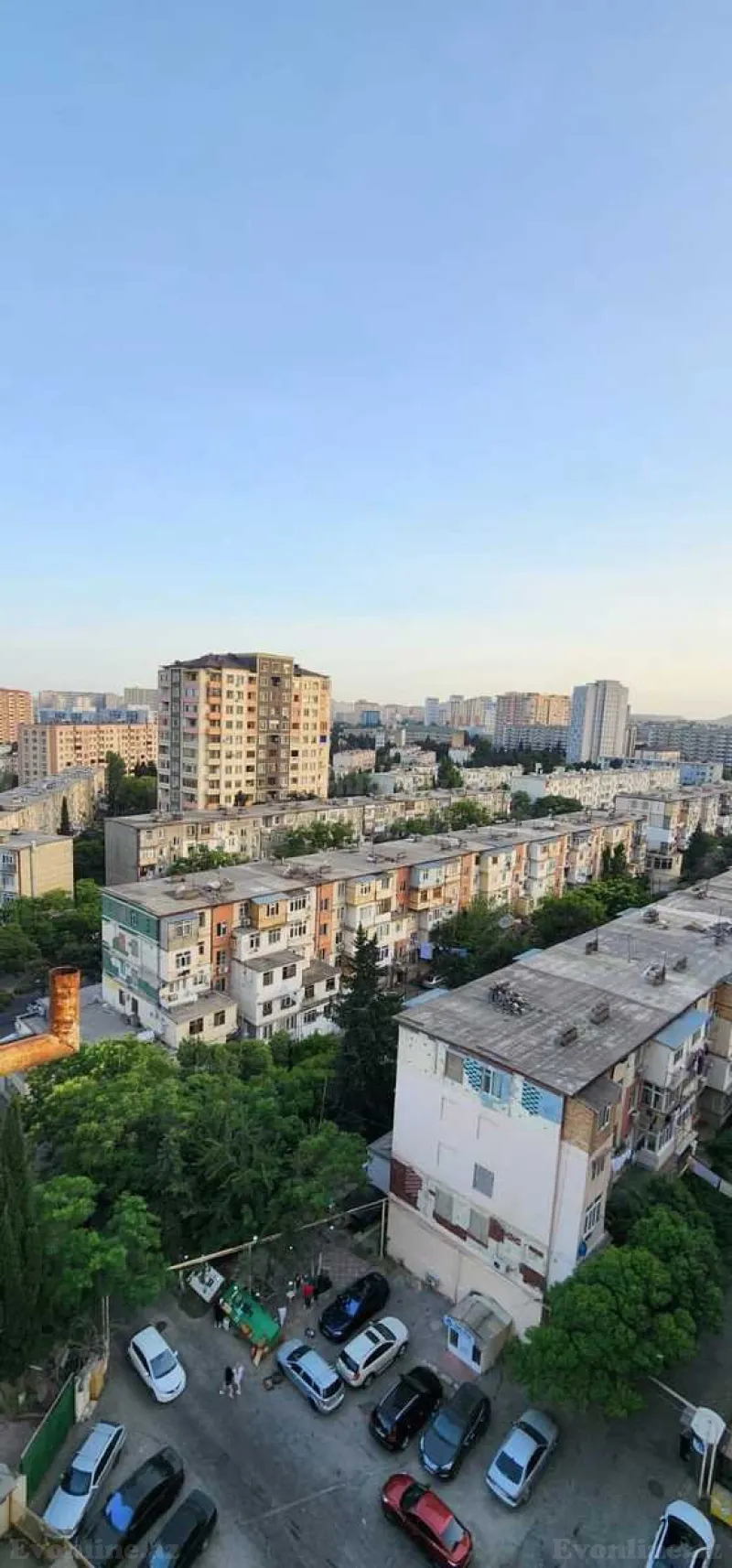 3 otaqlı Mənzil 76 m² 4-cü mikrorayon Satılır
