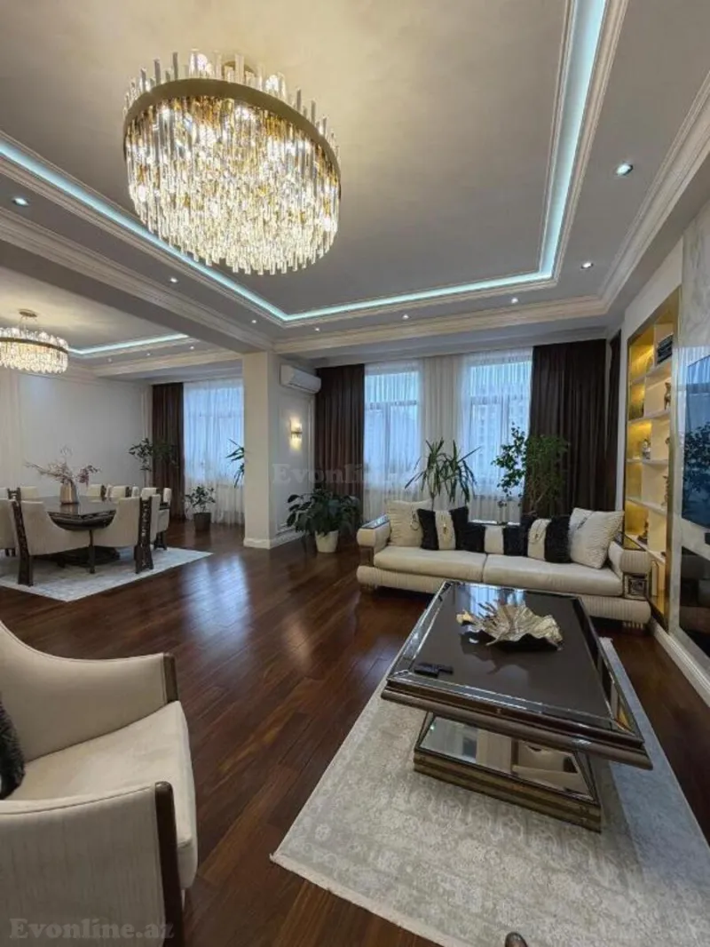 4 otaqlı Mənzil 200 m² Nizami m. Satılır