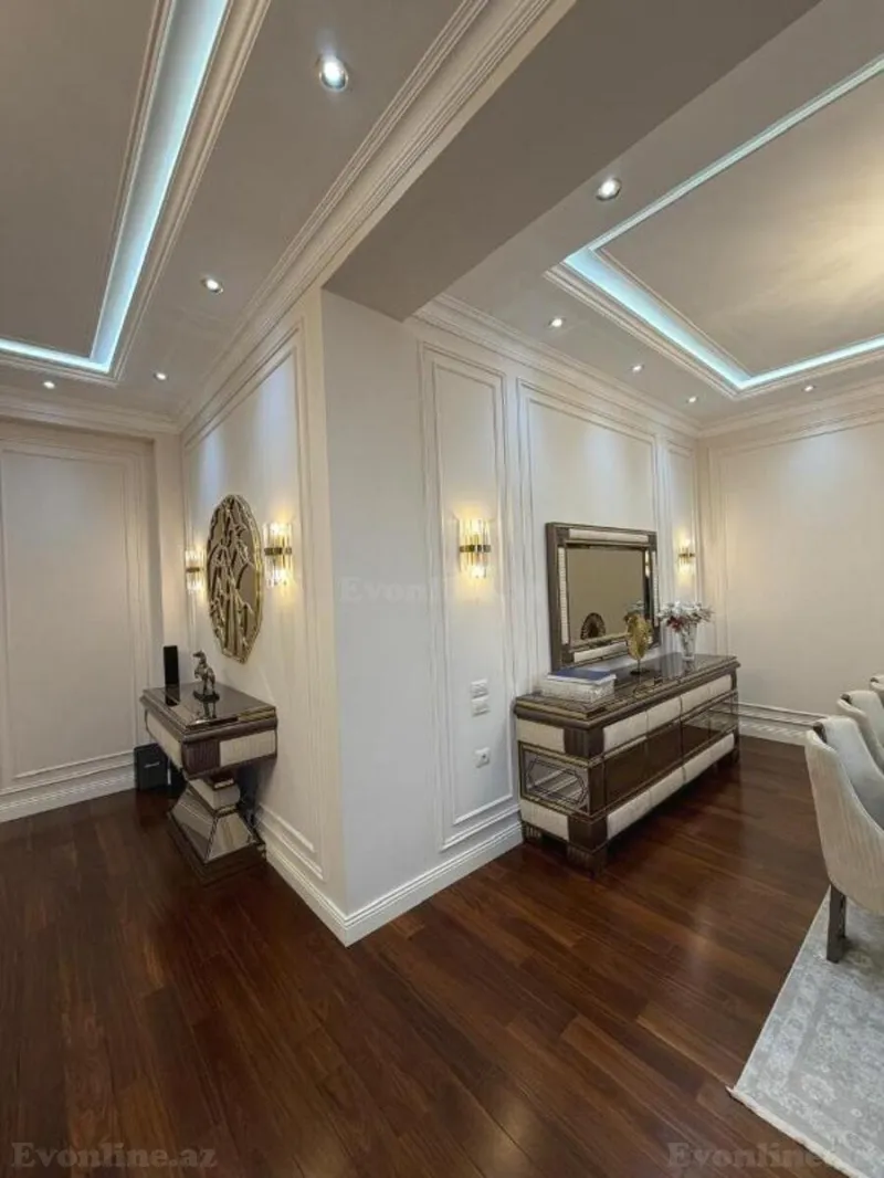 Satılır 4 otaqlı Mənzil Yeni tikili 200 m² Nizami m. - şəkil 9