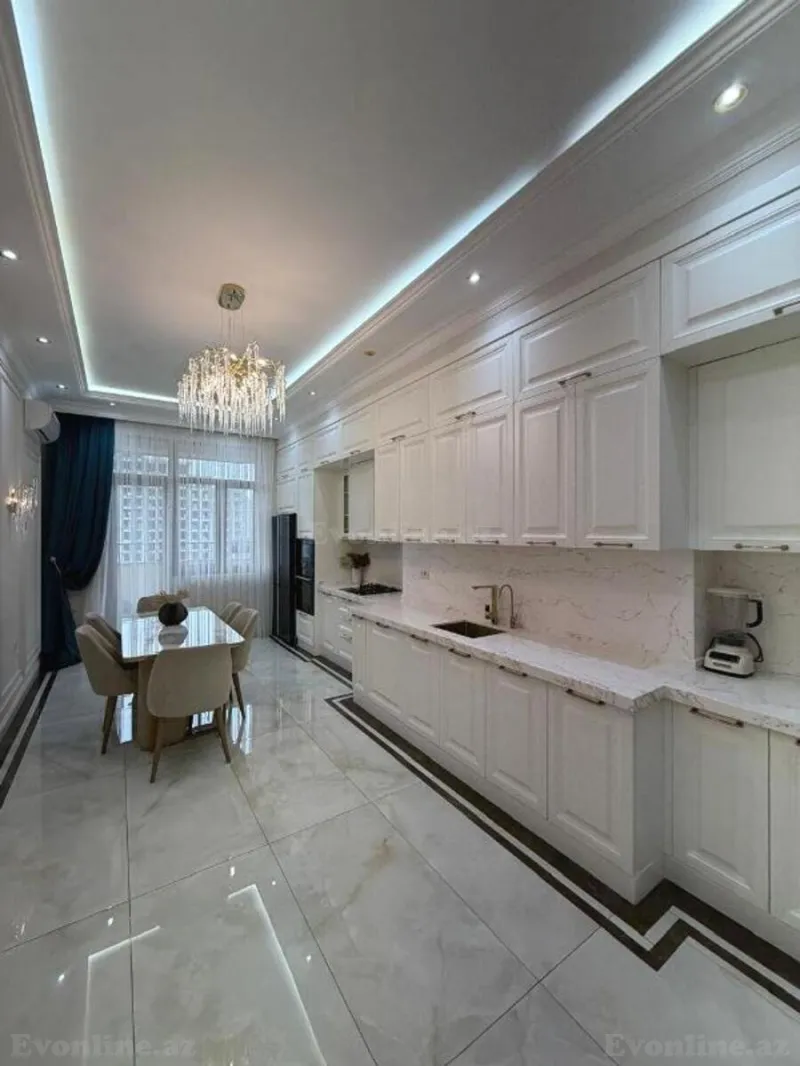 Satılır 4 otaqlı Mənzil Yeni tikili 200 m² Nizami m. - şəkil 18