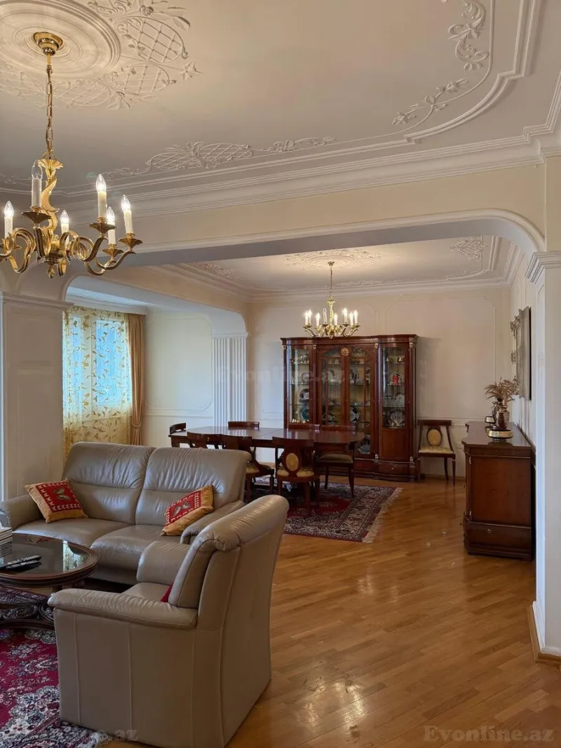 4 otaqlı Mənzil 160 m² Gənclik m. Satılır