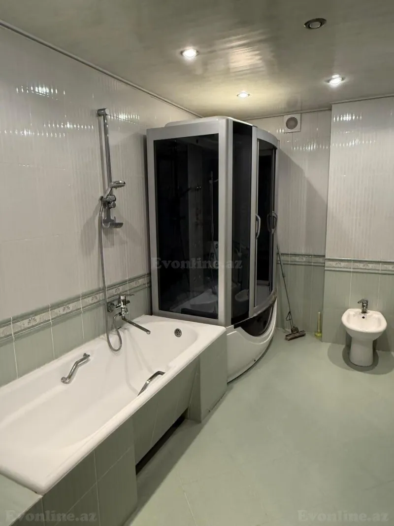Satılır 4 otaqlı Mənzil Yeni tikili 160 m² Gənclik m. - şəkil 13
