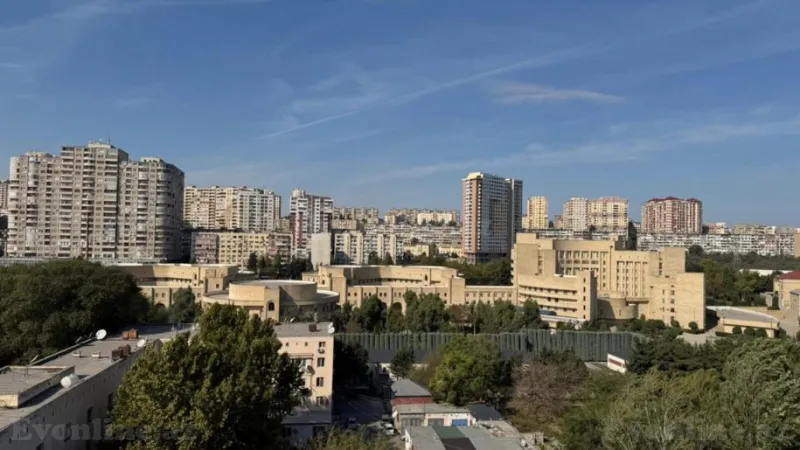 3 otaqlı Mənzil 95 m² 9-cu mikrorayon Satılır