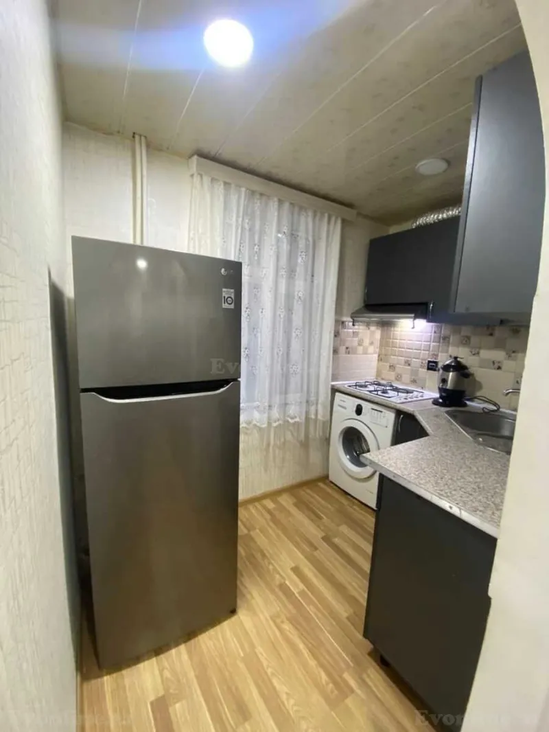 Satılır 3 otaqlı Mənzil Köhnə tikili 70 m² Avtovağzal m. - şəkil 5