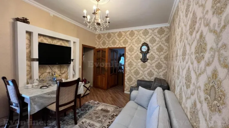 2 otaqlı Mənzil 50 m² 4-cü mikrorayon Satılır