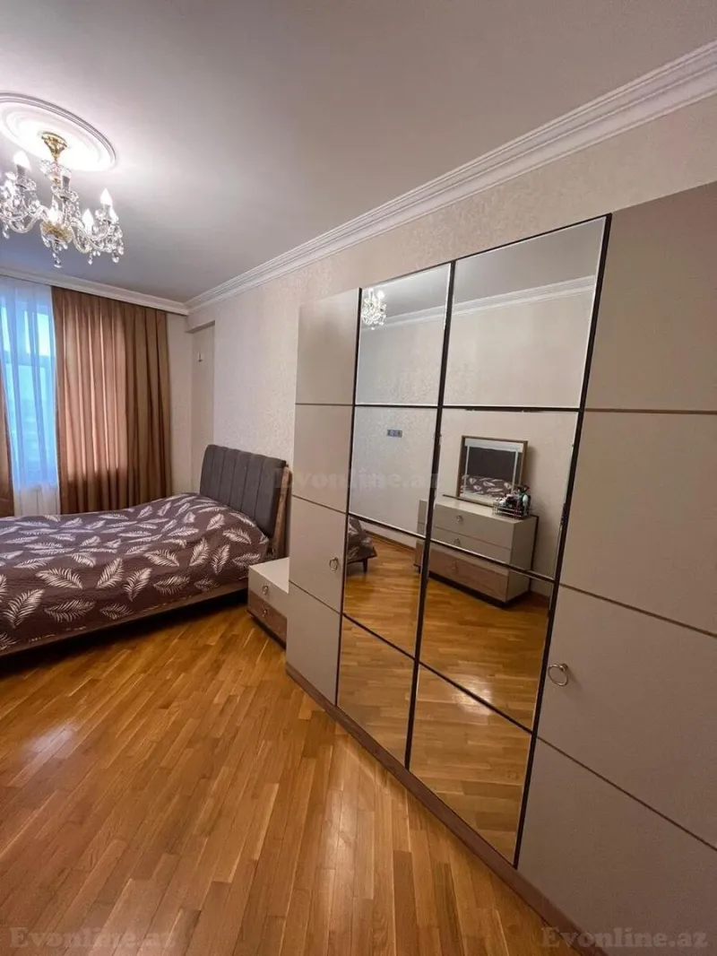 Satılır 3 otaqlı Mənzil Yeni tikili 120 m² Qara Qarayev m. - şəkil 5