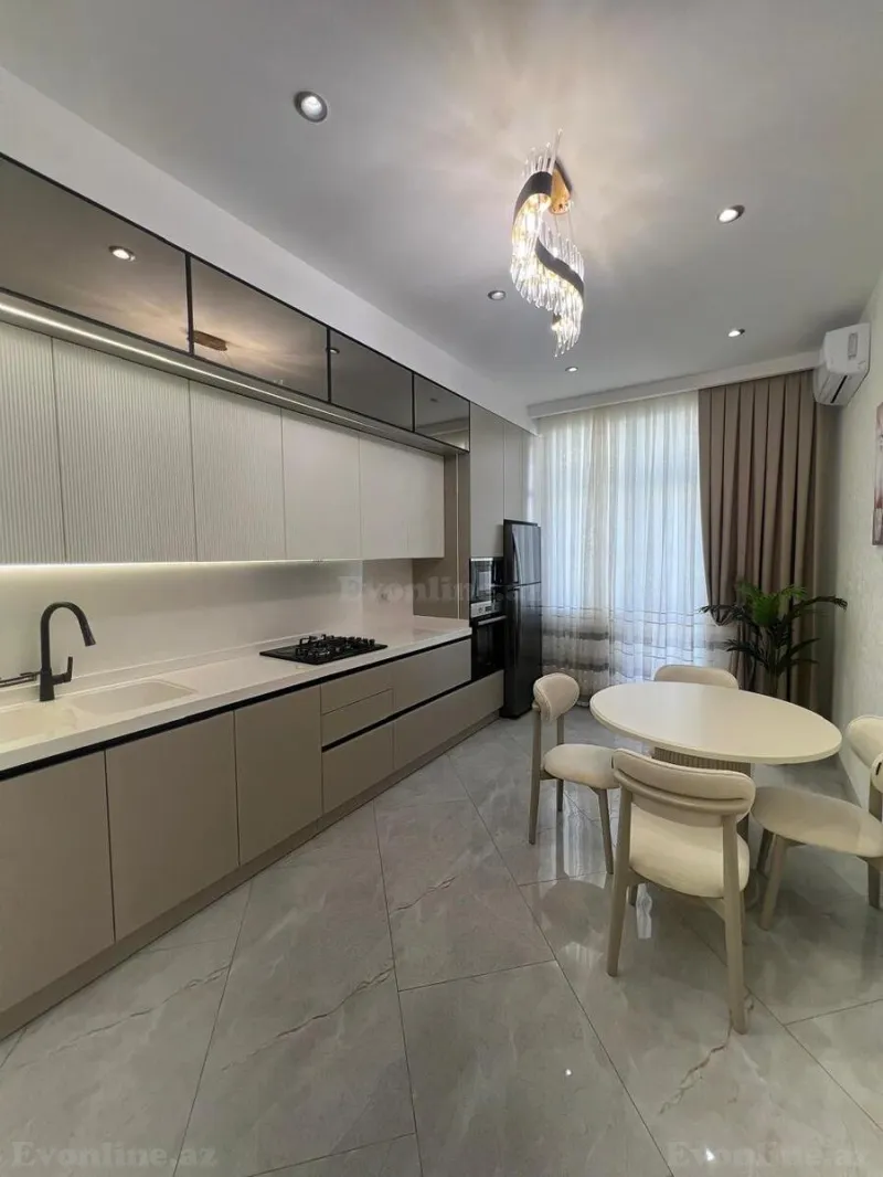 Satılır 4 otaqlı Mənzil Yeni tikili 148 m² 8 Noyabr m. - şəkil 13