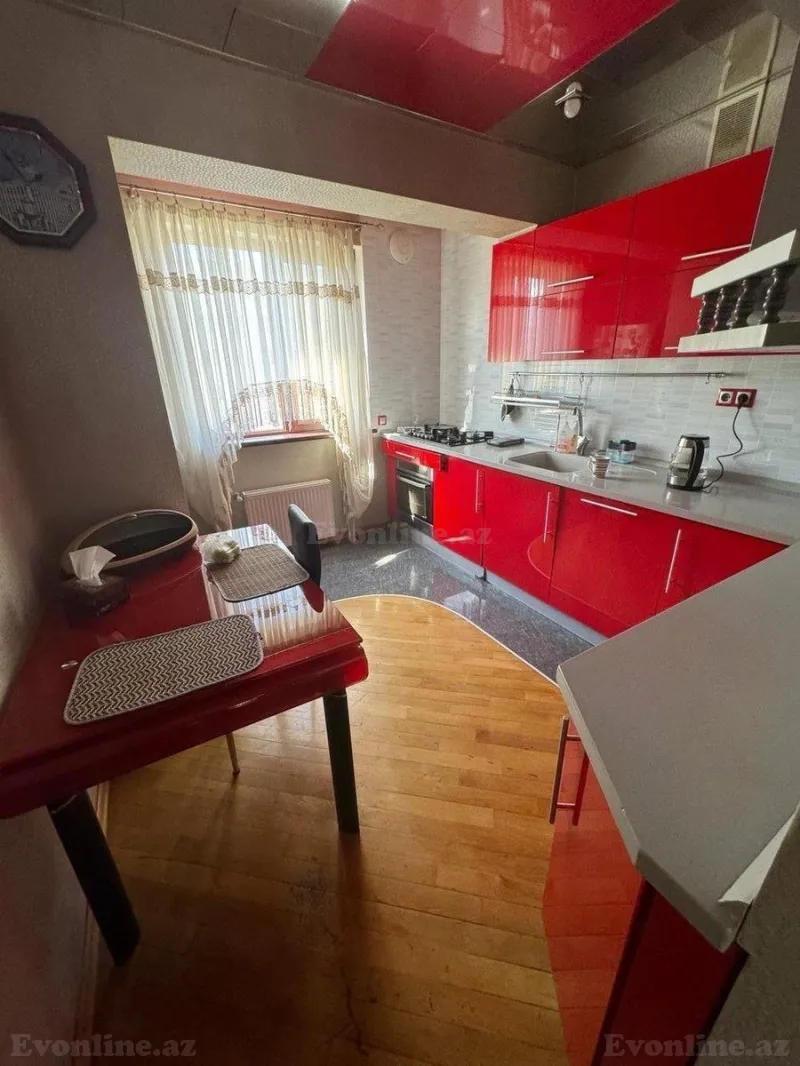 3 otaqlı Mənzil 120 m² Yasamal Kirayə verilir