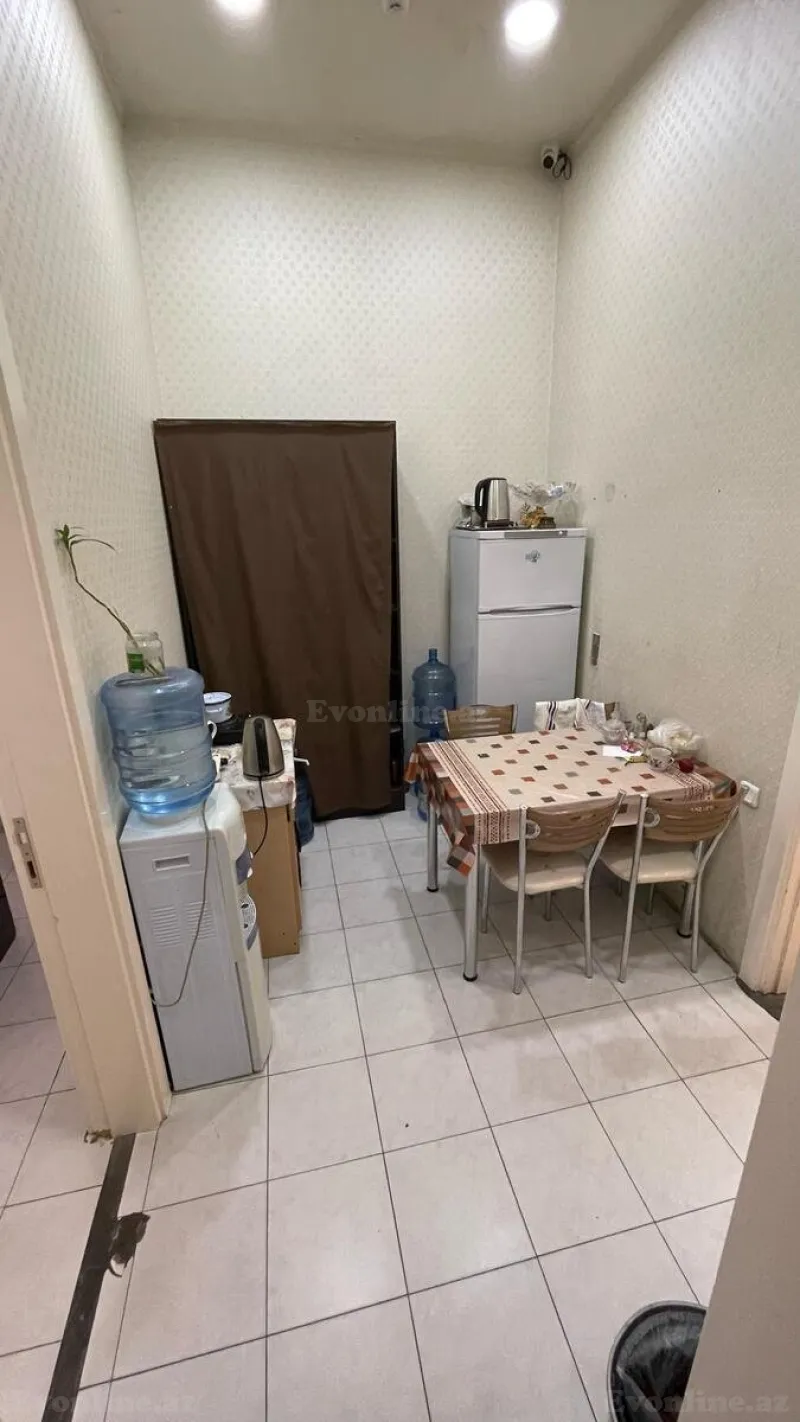Kirayə verilir Obyekt 338 m² 8 Noyabr m. - şəkil 10