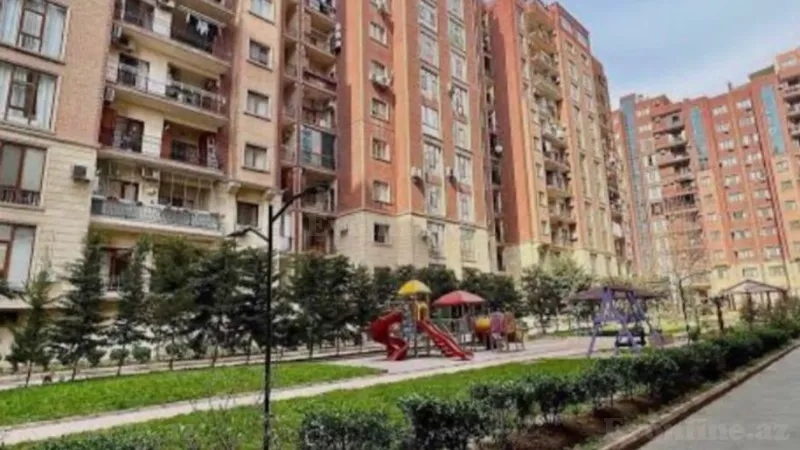 3 otaqlı Mənzil 140 m² Gənclik m. Kirayə verilir
