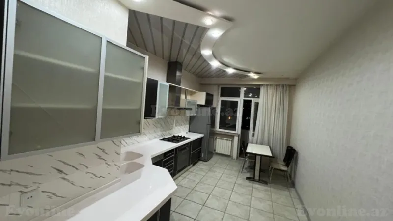 Kirayə verilir 3 otaqlı Mənzil Yeni tikili 170 m² Nizami m. - şəkil 7