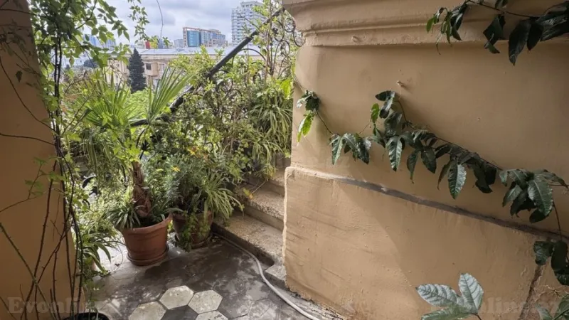 Kirayə verilir 3 otaqlı Mənzil Köhnə tikili 80 m² Nəsimi r. - şəkil 8