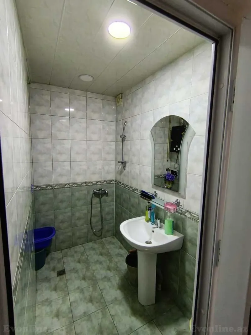 Satılır 4 otaqlı Mənzil Köhnə tikili 97 m² 8-ci mikrorayon - şəkil 6