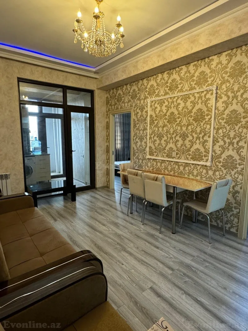 3 otaqlı Mənzil 74 m² 4-cü mikrorayon Kirayə verilir